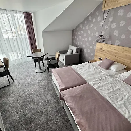 Sw Czarna Gora * Sienna (Klodzko)